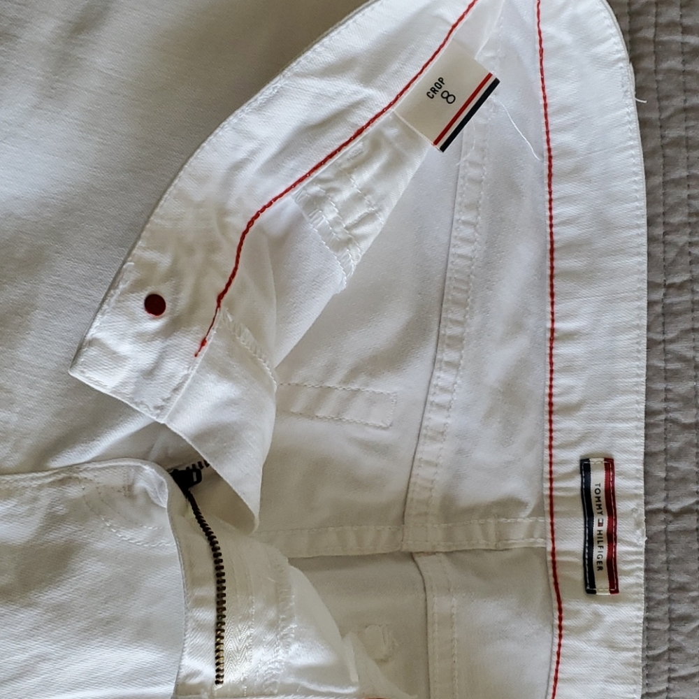 White Tommy Hilfiger sz 8 capris